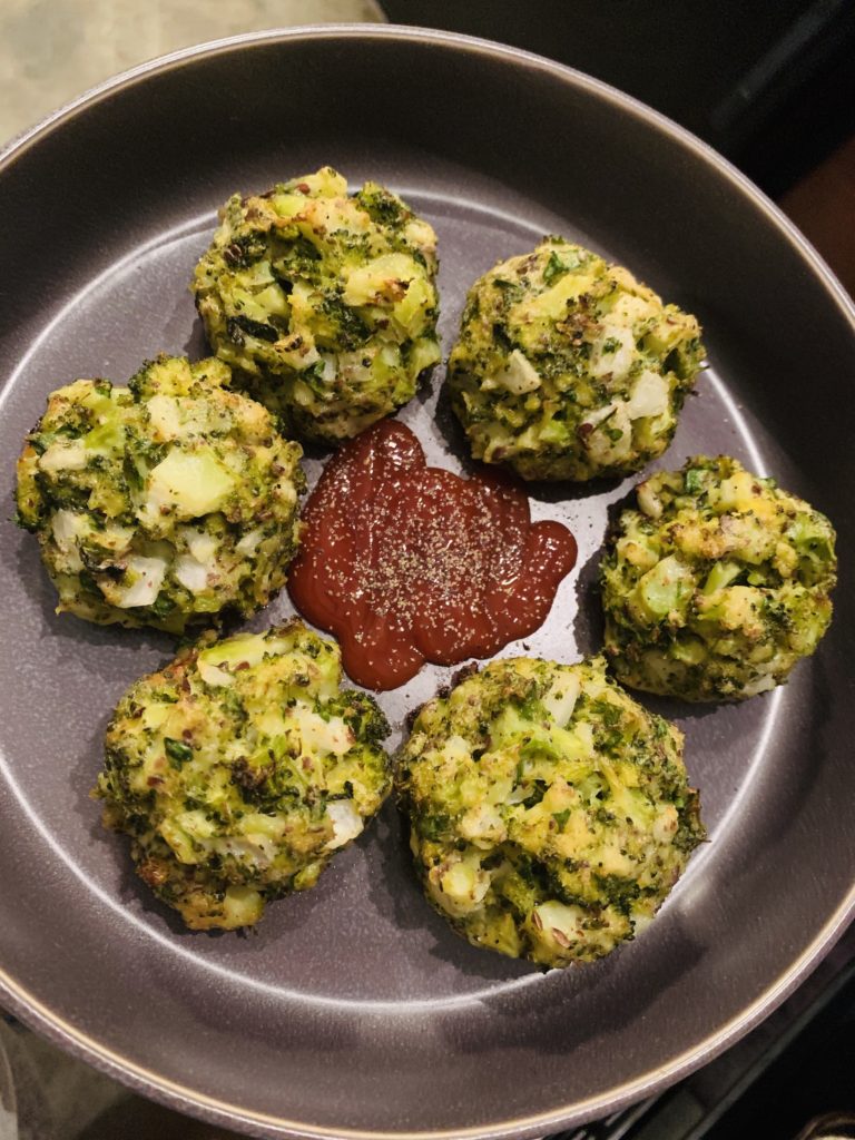 baked broccoli cheddar bites